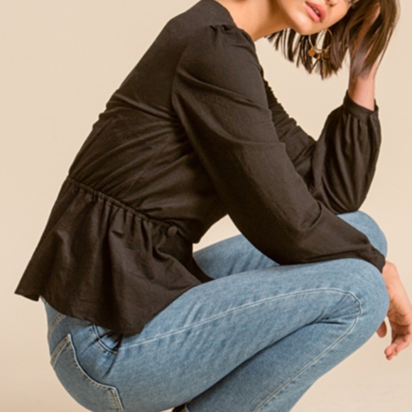 lLine and Dot Top - Picture 5 of 8